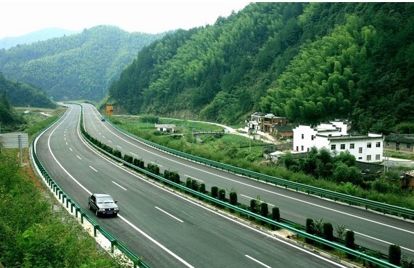 陕西榆(林)神(木)高速公路